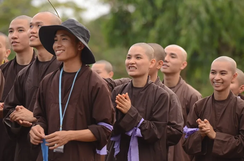 Với những nụ cười tươi mát