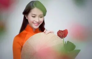 Năng lượng kỳ diệu của phụ nữ: Mềm mại như cánh hoa, ôn hòa như dòng nước