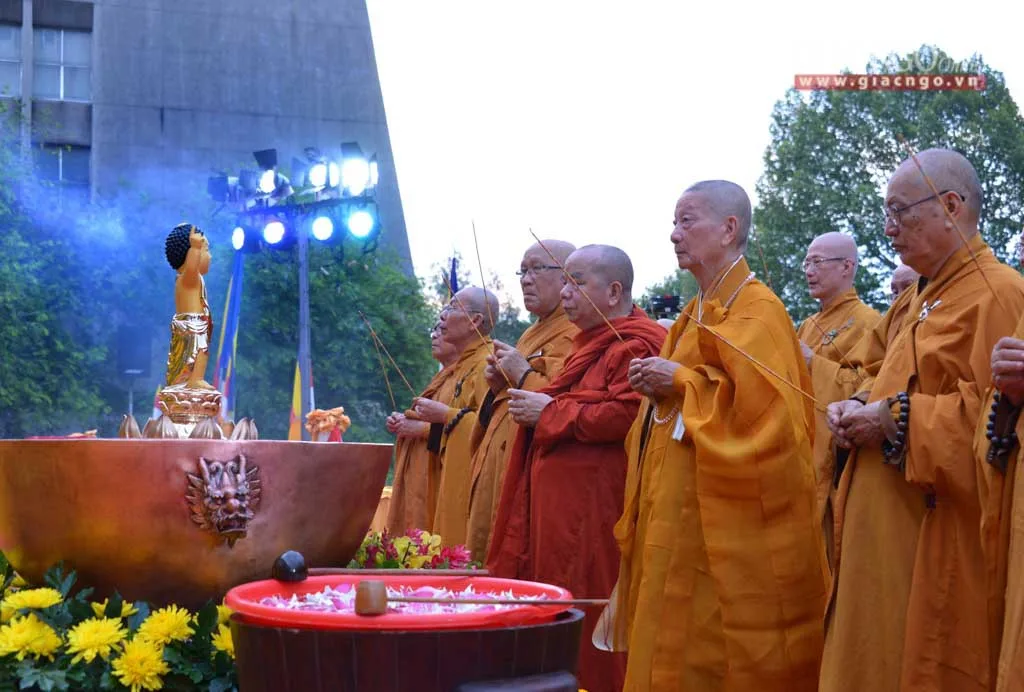 Sanh thân, Báo thân & Pháp thân Phật