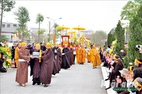 Cung tống kim quan cố HT.Thích Thanh Sam nhập bảo tháp