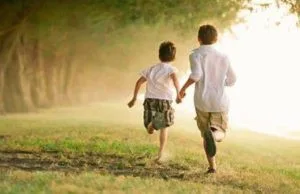 Lúc khó khăn mới biết ai là bạn, khi hoạn nạn mới hiểu bạn là ai…