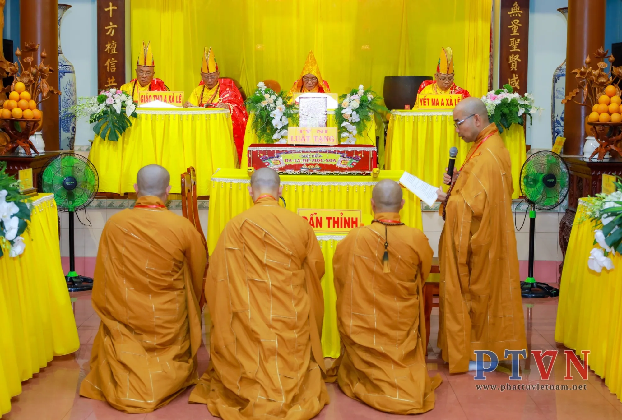 [Chùm ảnh] Truyền giới Tỳ kheo tại Đại Giới đàn Trí Độ-12