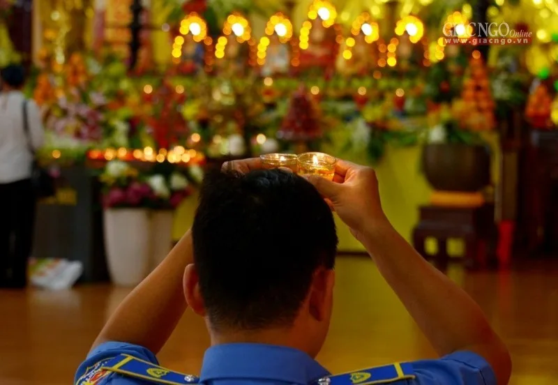 Cầu Trời, khẩn Phật