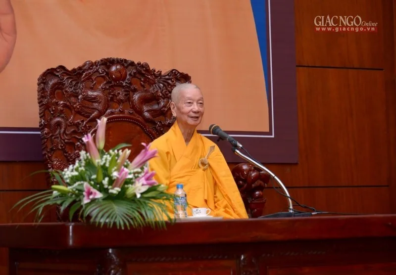 HT.Thích Trí Quảng thuyết giảng tại Việt Nam Quốc Tự