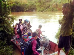 Những cây cầu “An lạc” nơi vùng xa, biên giới