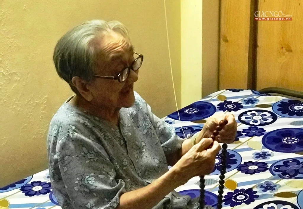 Cụ Ân hằng ngày vẫn duy trì niệm Phật