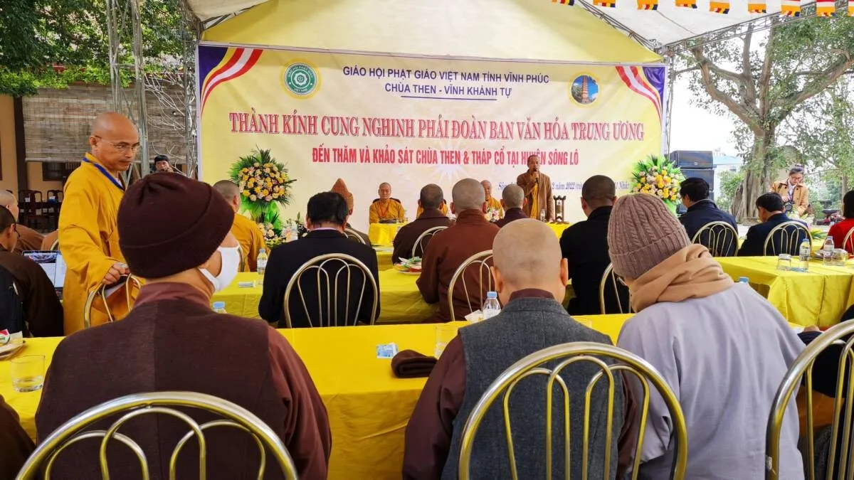 Toạ đàm tại tháp Bình Sơn- chùa Vĩnh Khánh, tỉnh Vĩnh Phúc