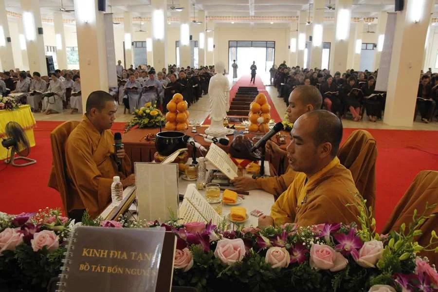 Tụng kinh Địa Tạng tại chùa Vân (Tam Đảo, Vĩnh Phúc) trong mùa Vu lan 2019