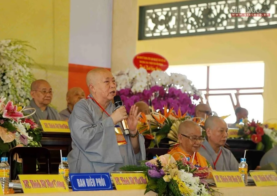 NT.TN Như Như chào mừng các Phân ban Ni giới về tham dự