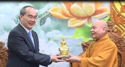 Ngài Nguyễn Thiện Nhân chúc tết Hòa thượng Chủ tịch