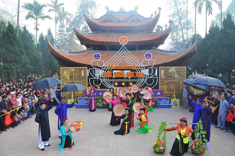 Luận về không gian văn hóa Việt qua hình ảnh ngôi chùa-2