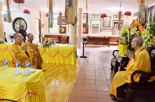 Thỉnh cầu Đức Pháp chủ ngôi Đường chủ