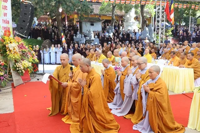 Chư hành giả phát nguyện tu học