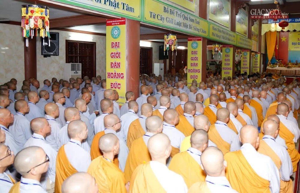 Giới tử tham dự lễ khai mạc
