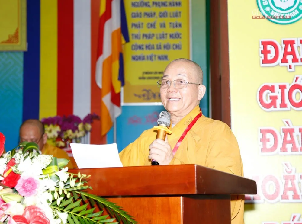 HT.Thích Minh Thiện đọc diễn văn khai mạc