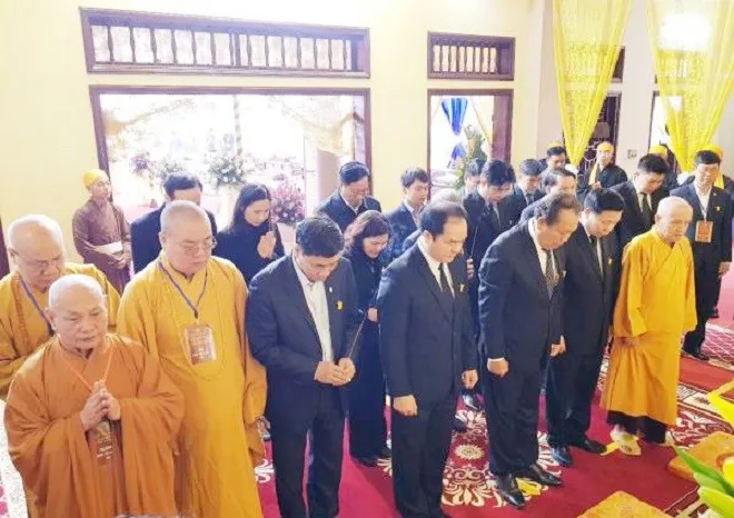 Chủ tịch Ủy ban Trung ương MTTQVN gửi điện chia buồn tới Giáo hội
