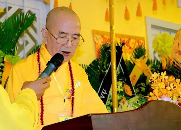 HT.Thích Khế Chơn