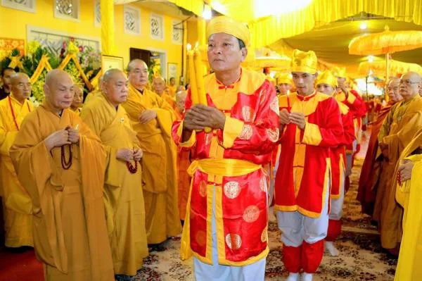 Đội âm cung truyền thống