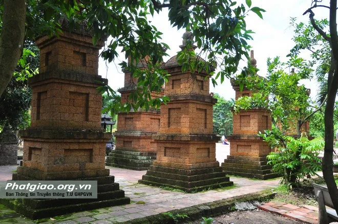 Vẻ đẹp chùa Nôm, Hưng Yên