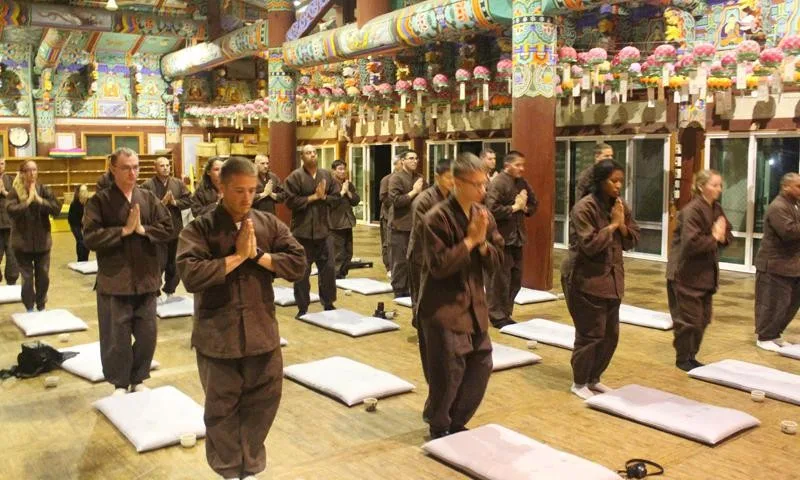 Binh sĩ Mỹ tham gia Temple Stay tại Daegu, Hàn Quốc