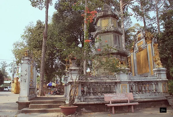 Các tháp thờ
