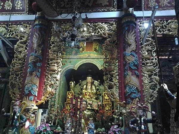 Mùa Vu Lan tham quan chùa cổ 400 tuổi, nơi thờ tướng Giáp