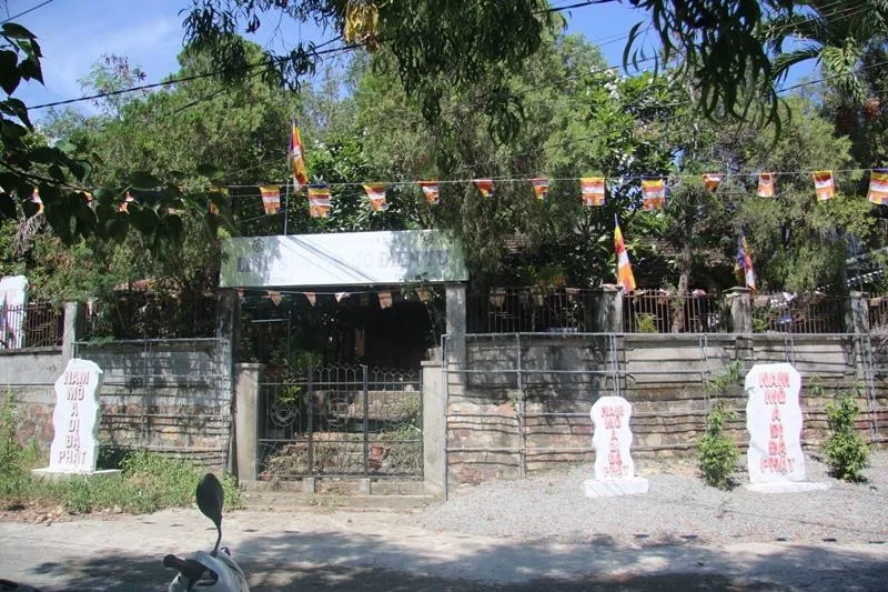 Nha Trang: Chùa Linh Sơn Phước Điền-2