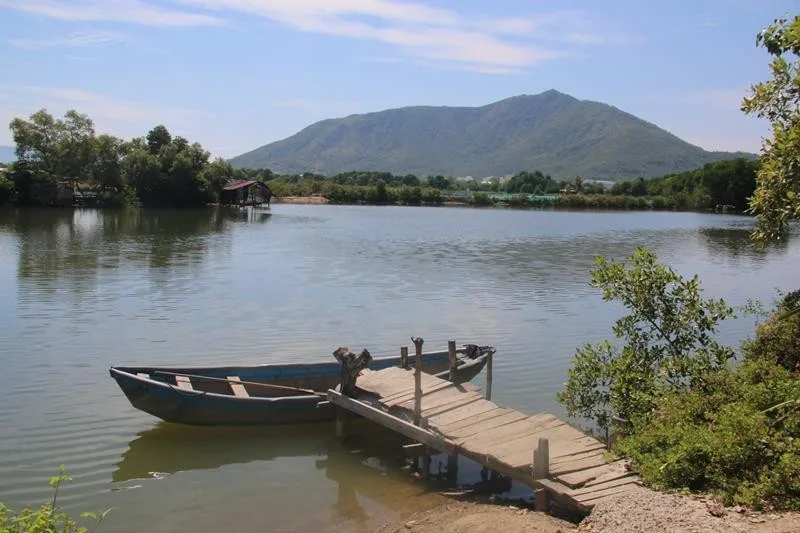 Nha Trang: Chùa Linh Sơn Phước Điền-4