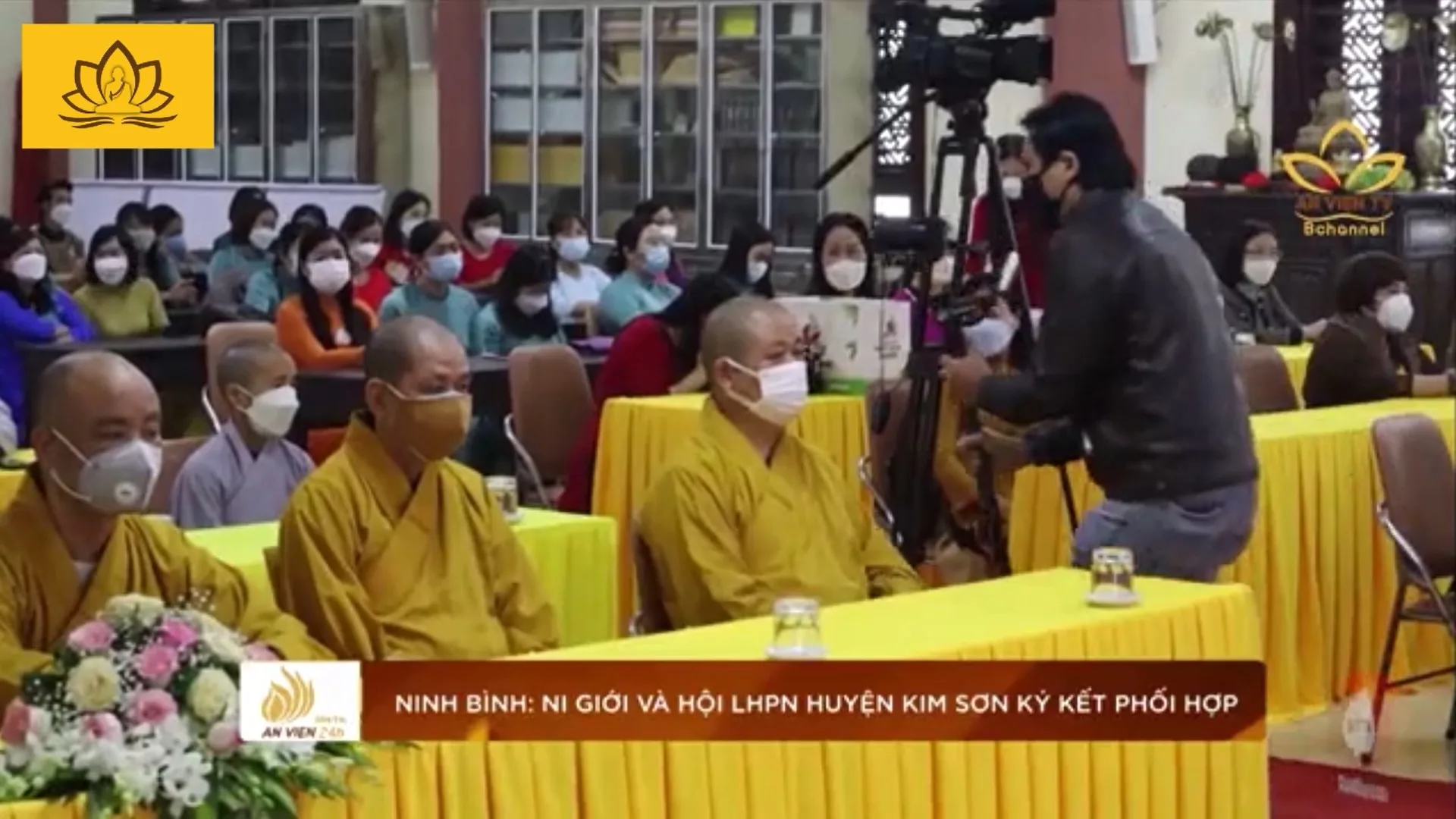 Ninh Bình : Phân ban Ni giới Huyện Kim Sơn trao học bổng 45 triệu đồng cho trẻ em khó khăn