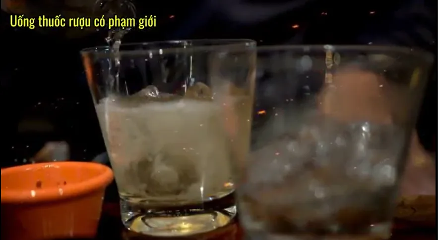 Uống thuốc rượu có phạm giới?