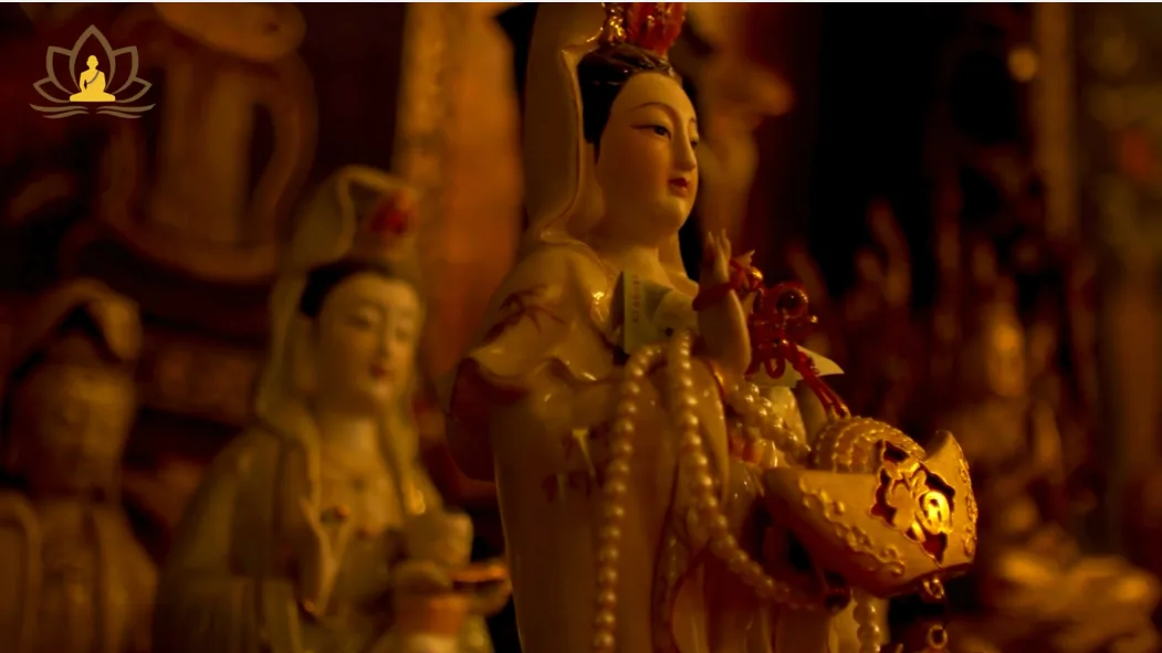 Đức Quán Âm Bồ-Tát