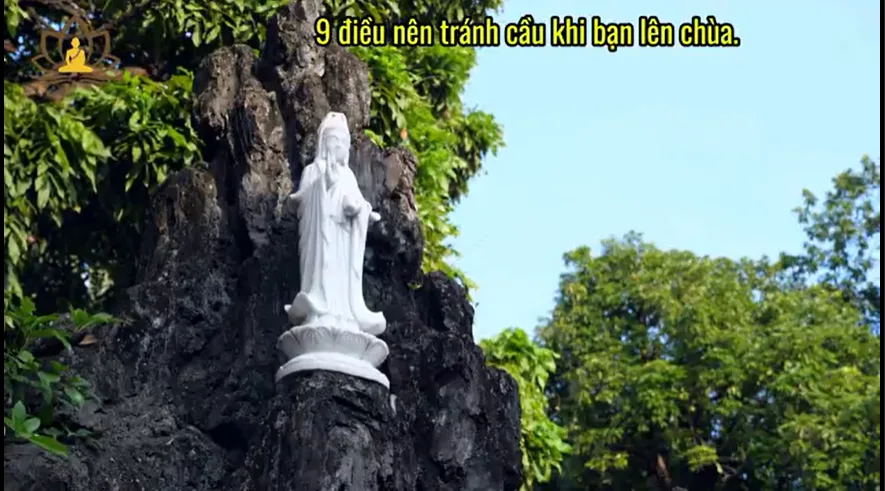 9 điều nên tránh cầu khi bạn lên chùa