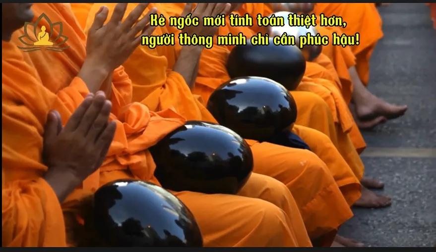 Kẻ ngốc mới tính toán thiệt hơn, người thông minh chỉ cần phúc hậu!