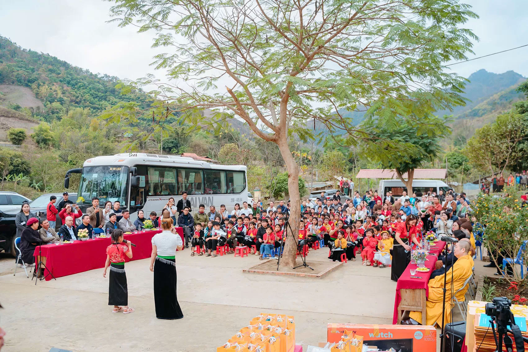 Từ ngày 18 - 20/02/2025, Ban Văn hoá Trung ương GHPGVN tổ chức chương trình "Du xuân chúc tết đồng bào vùng cao tại Sơn La và Lào Cai 2025 và tổ chức lễ Khánh thành điểm trường mầm non Hồng Hin và Mèng Đeng".