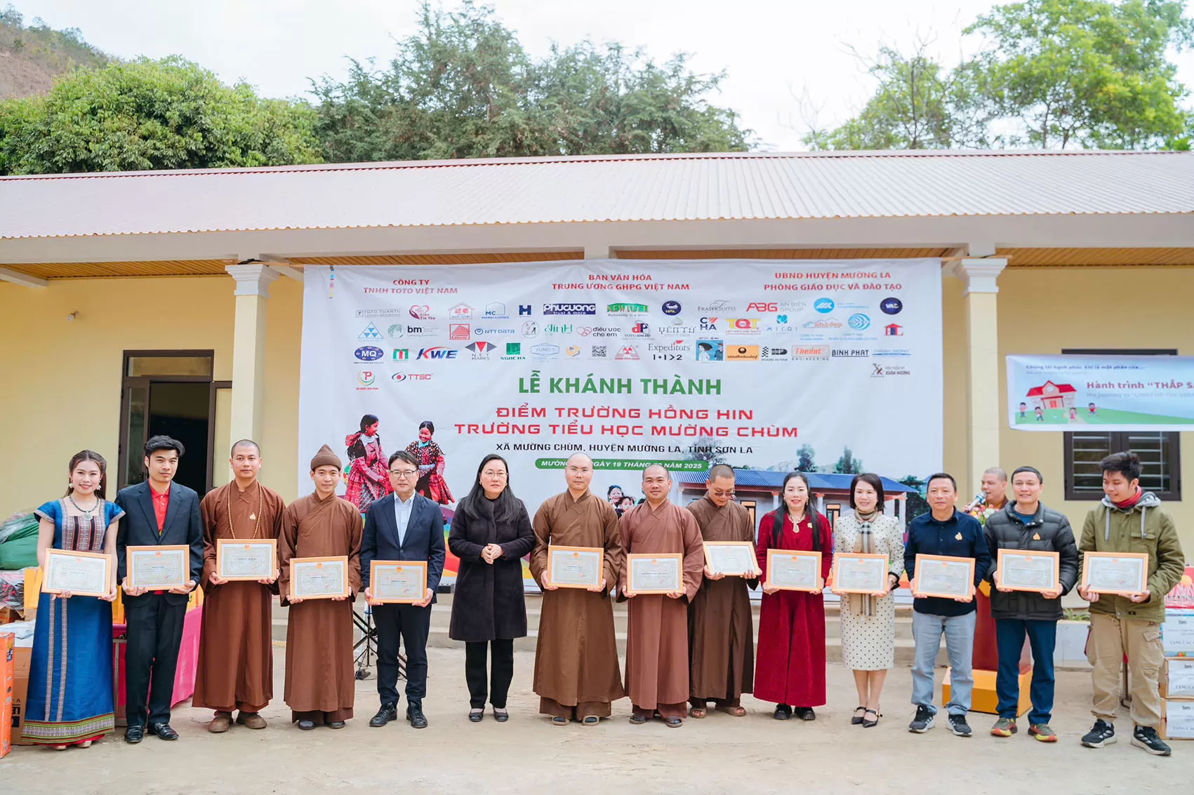 Từ ngày 18 - 20/02/2025, Ban Văn hoá Trung ương GHPGVN tổ chức chương trình "Du xuân chúc tết đồng bào vùng cao tại Sơn La và Lào Cai 2025 và tổ chức lễ Khánh thành điểm trường mầm non Hồng Hin và Mèng Đeng".