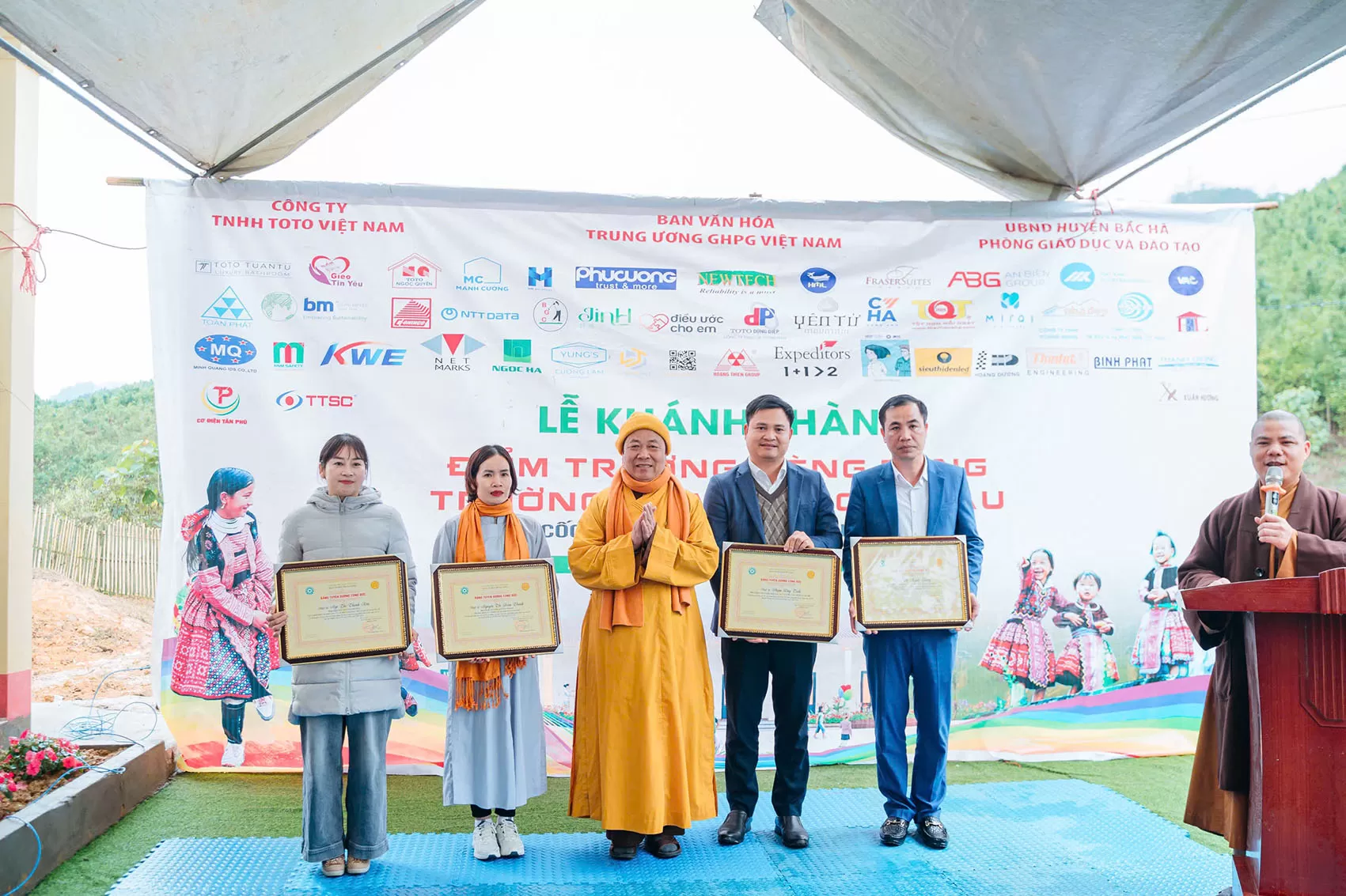 Từ ngày 18 - 20/02/2025, Ban Văn hoá Trung ương GHPGVN tổ chức chương trình "Du xuân chúc tết đồng bào vùng cao tại Sơn La và Lào Cai 2025 và tổ chức lễ Khánh thành điểm trường mầm non Hồng Hin và Mèng Đeng".
