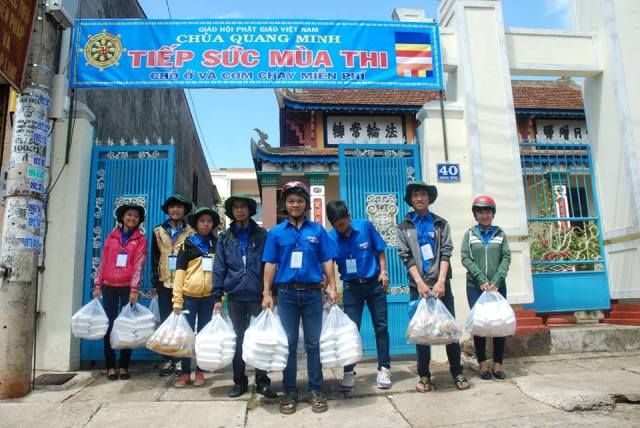 Gia Lai: 13.000 suất cơm chay miễn phí trong 4 ngày thi tới sĩ tử