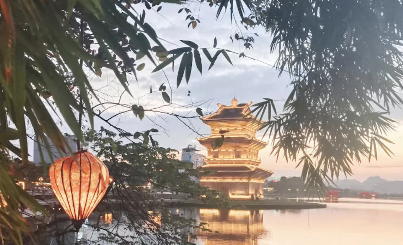 Thơ: Nguyệt dạ ẩm trà