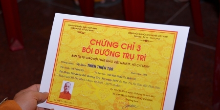 Bế giảng, trao chứng chỉ trụ trì khóa III cho Tăng Ni