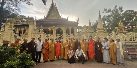 Ngày thứ tư đoàn khảo sát kiến trúc phật giáo : Các ngôi chùa ở hai tỉnh Vĩnh Long và Trà Vinh