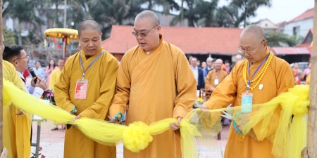 Quảng Bình: Lễ khai mạc triển lãm tranh và cổ vật “Phật Giáo tỉnh Quảng Bình xưa và nay”