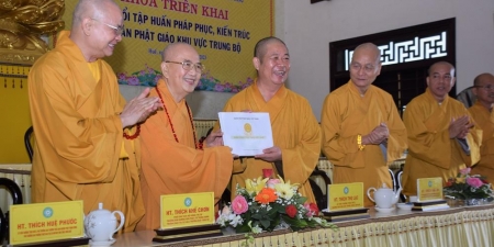 TT. Huế: Ban Văn hoá TƯ triển khai trao đổi tập huấn Pháp phục, kiến trúc, Di sản Phật giáo các tỉnh thành khu vực Trung bộ