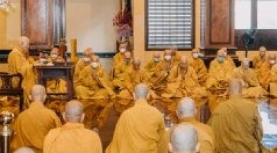 [Chùm ảnh] Kỳ bố-tát đầu tiên trong mùa An cư kiết hạ Phật lịch 2566 tại Việt Nam Quốc Tự