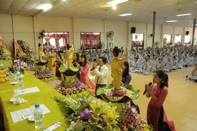 Bắc Ninh: Chùa Diên Quang tổ chức Đại Lễ Phật Đản PL.2560