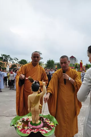 Bắc Ninh: Chùa Diên Quang tổ chức Đại Lễ Phật Đản PL.2560