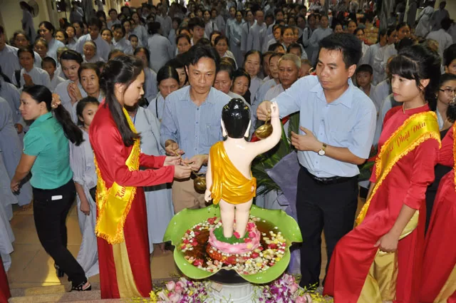 Bắc Ninh: Chùa Diên Quang tổ chức Đại Lễ Phật Đản PL.2560