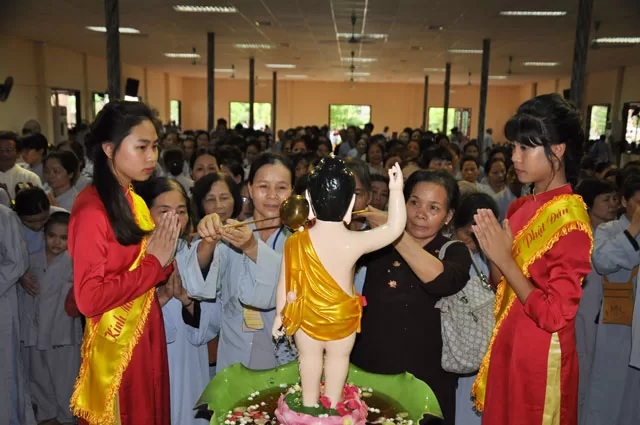 Bắc Ninh: Chùa Diên Quang tổ chức Đại Lễ Phật Đản PL.2560