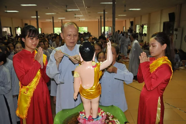 Bắc Ninh: Chùa Diên Quang tổ chức Đại Lễ Phật Đản PL.2560