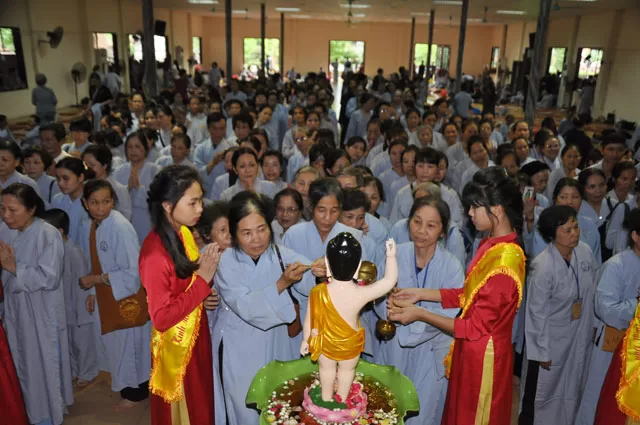 Bắc Ninh: Chùa Diên Quang tổ chức Đại Lễ Phật Đản PL.2560