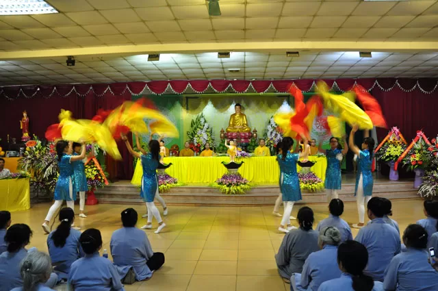 Bắc Ninh: Chùa Diên Quang tổ chức Đại Lễ Phật Đản PL.2560